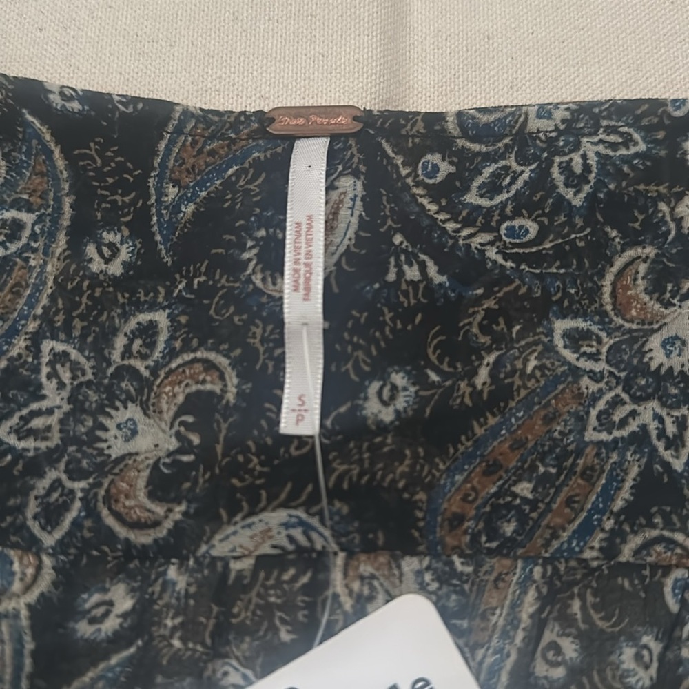 NWT Free People Lolita Top in Black Combo - Picture 11 of 16